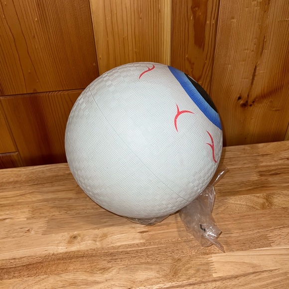 NEW Astro World 2021 Official Merch Travis Scott Inflatable Eyeball Dodgeball - Picture 4 of 8